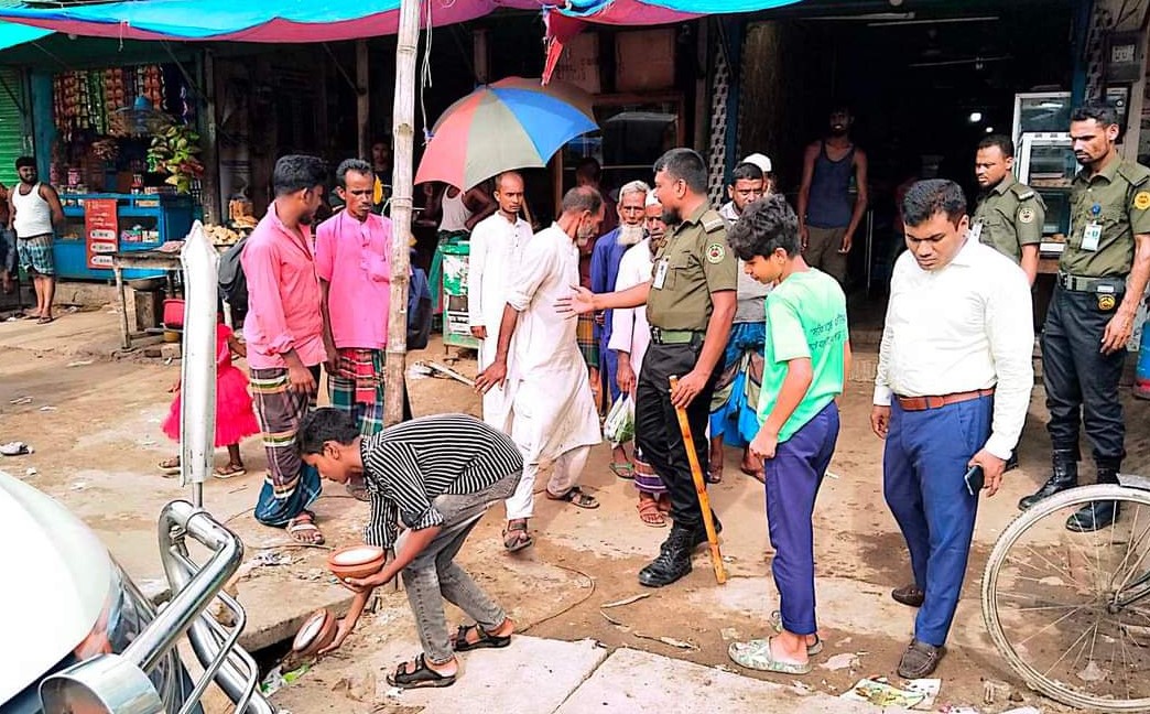 ঝিনাইগাতী ৩ হোটেল ব্যাবসায়ীকে জরিমানা