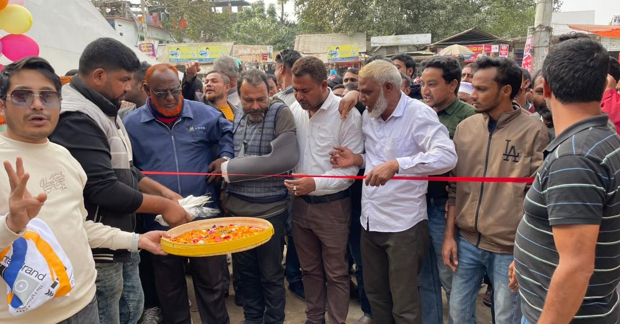 নবাবগঞ্জে দীর্ঘ ১৭ বছর পর উপজেলা বিএনপির কার্যালয় উদ্বোধন