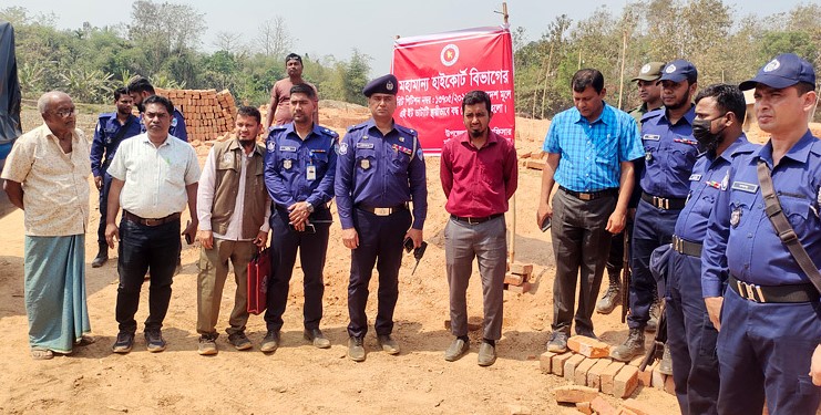 খাগড়াছড়িতে ১৮ ইটভাটা গুঁড়িয়ে দিয়েছে প্রশাসন