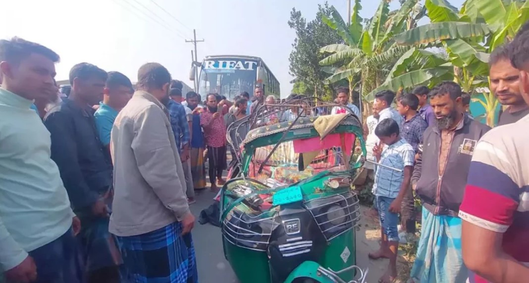 শেরপুরে বাস সিএনজি মুখোমুখি সংঘর্ষে নিহত ৬