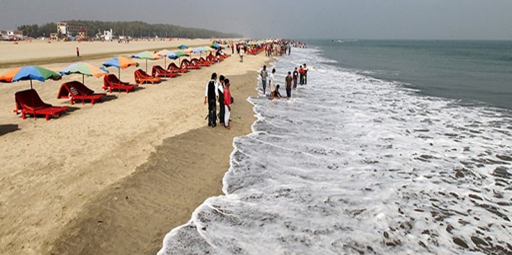 কক্সবাজারে পর্যটকরা আসতে শুরু করেছে