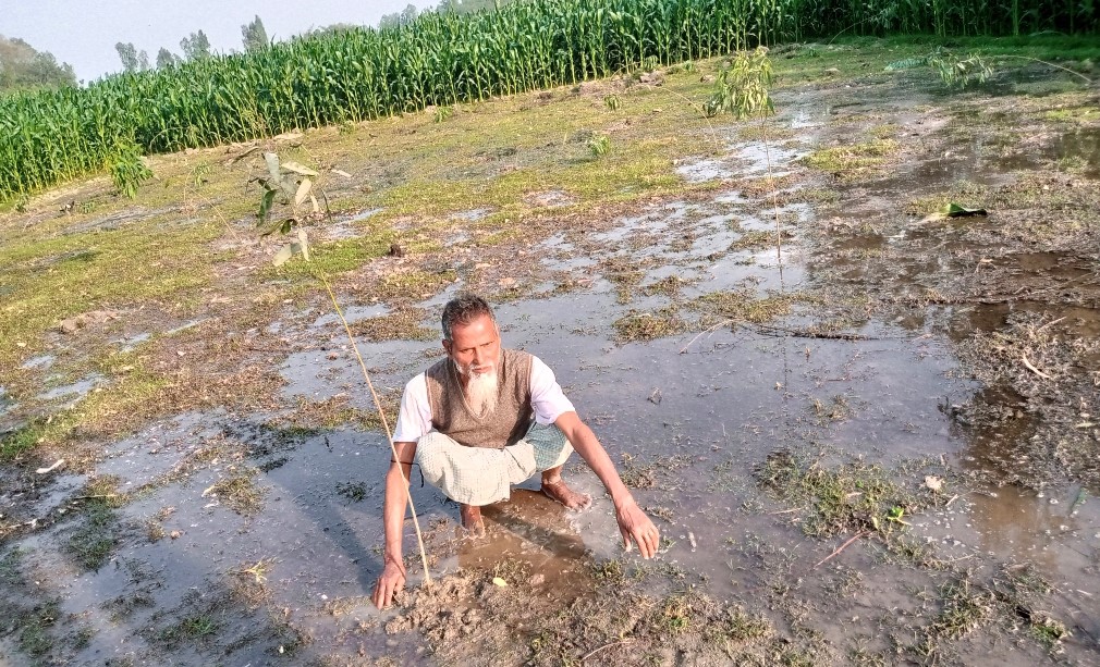 স্বপ্নের জমি ফিরে পেলেন হোসেন আলী