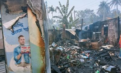 পটুয়াখালীতে অগ্নিকাণ্ডে ৬ টি দোকান পুড়ে ভস্মিভূত