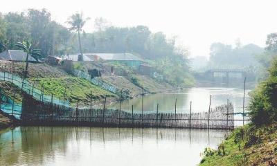 দৌলতপুরে হিসনা নদী দখল মুক্ত করতে চাই